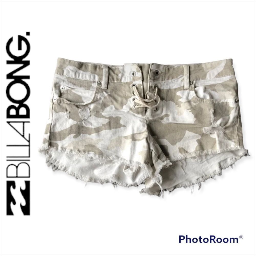 𝅺NEW billabong camo distressed denim shorts​​​​​